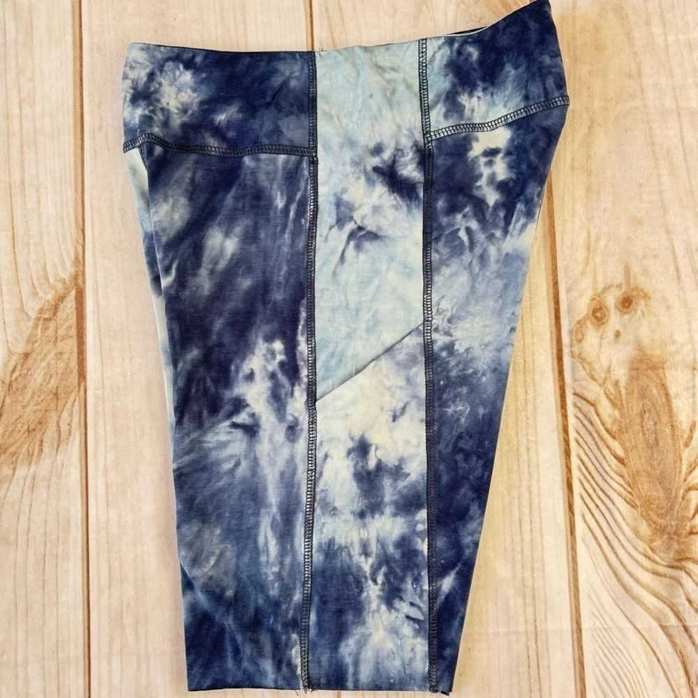 Hem & Thread Blue Tie Dye High Waist Biker Shorts w Thigh Pockets & Raw Hem NEW